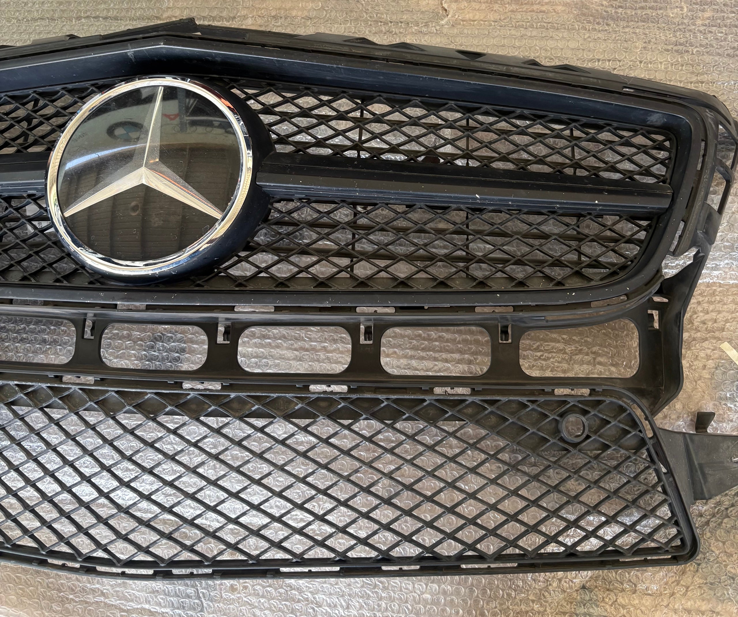 Front Grille for Mercedes-Benz CLS ALL - Used3