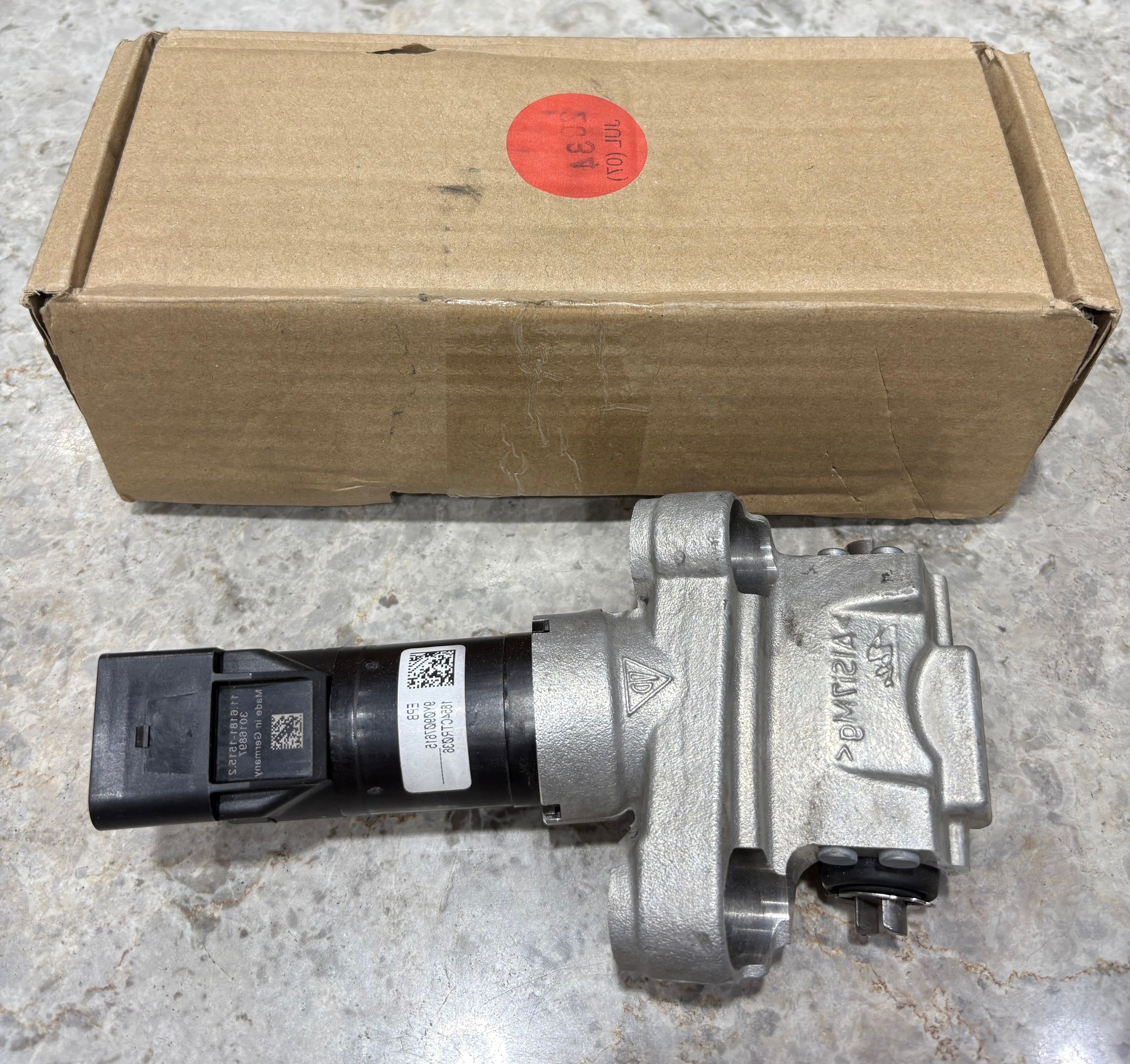 Left Handbrake Cable for Porsche Cayenne 2018 - New-Main image