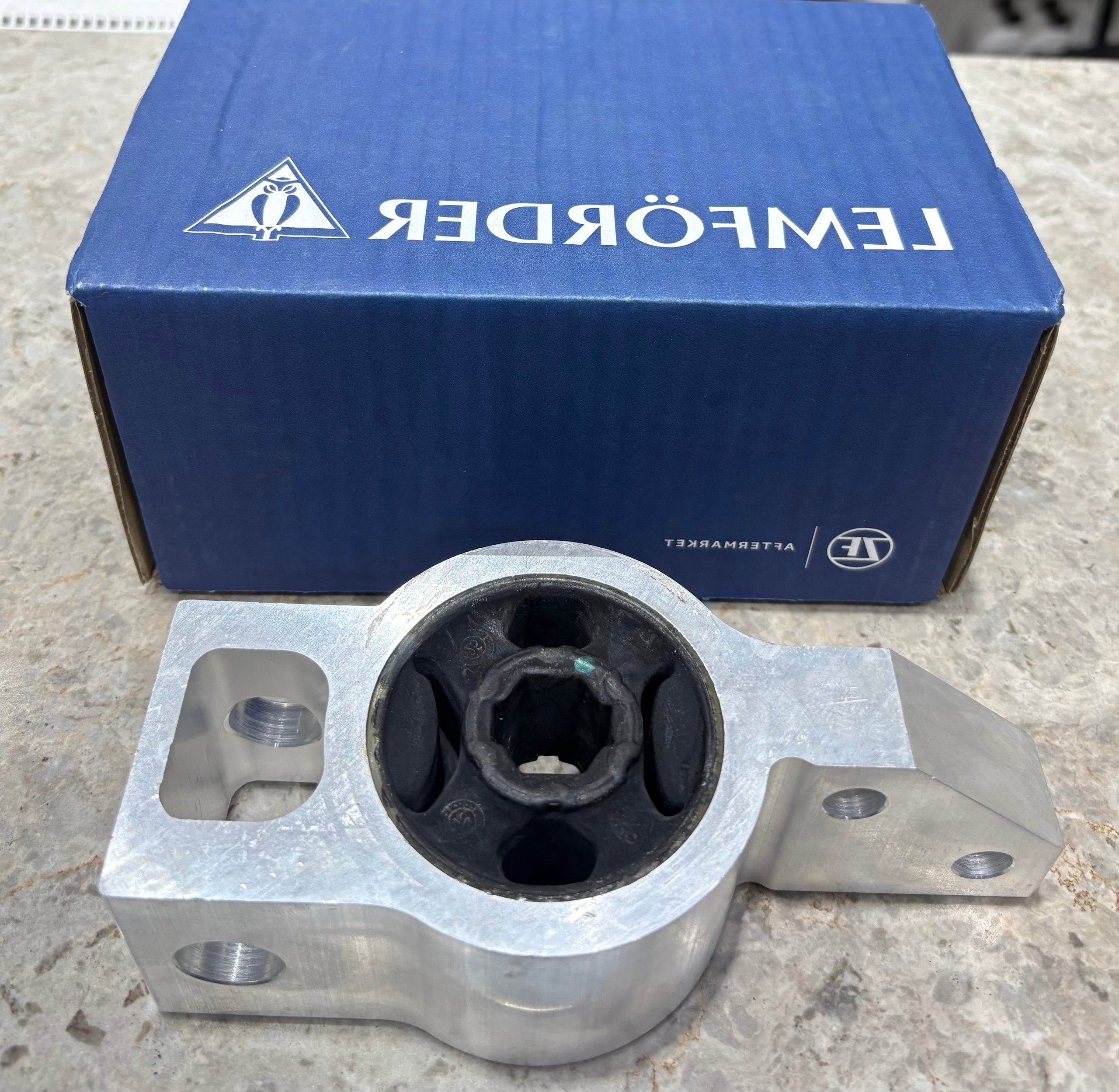 Left Control Arm Lower Left (Steel) for Volkswagen Passat 2010 - New-Main image