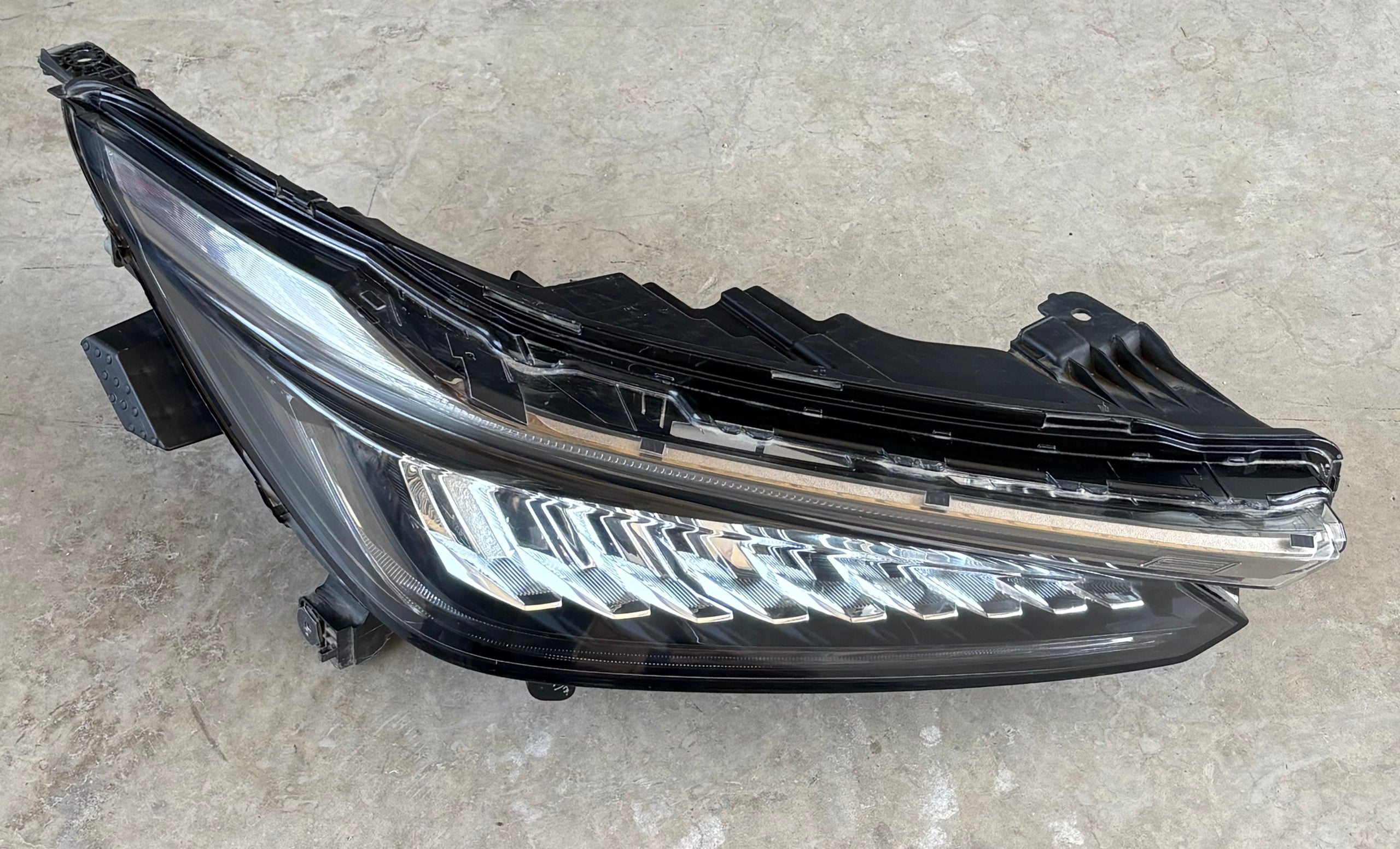 Right Headlamp for Honda City 2022 (fits 2020-2024) - Used-Main image