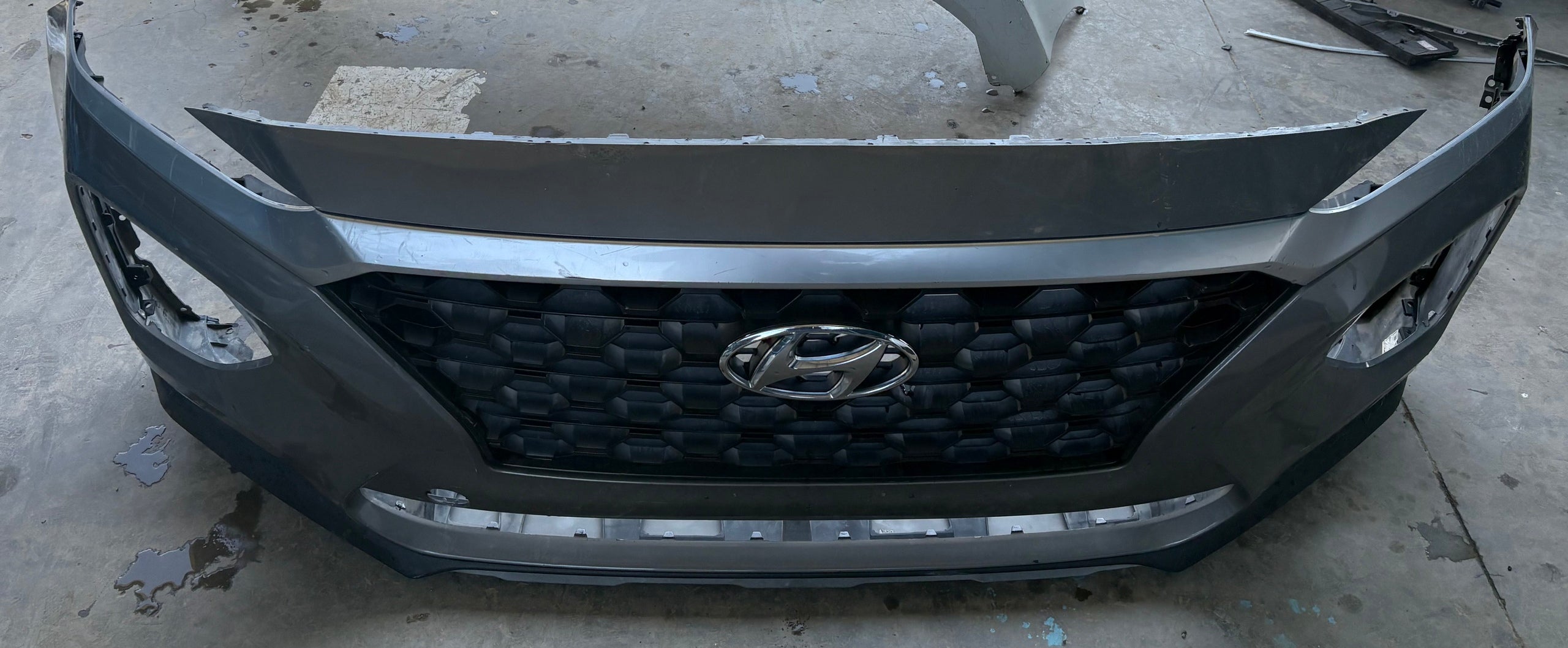 Front Bumper for Hyundai Santa Fe 2019 - Used3