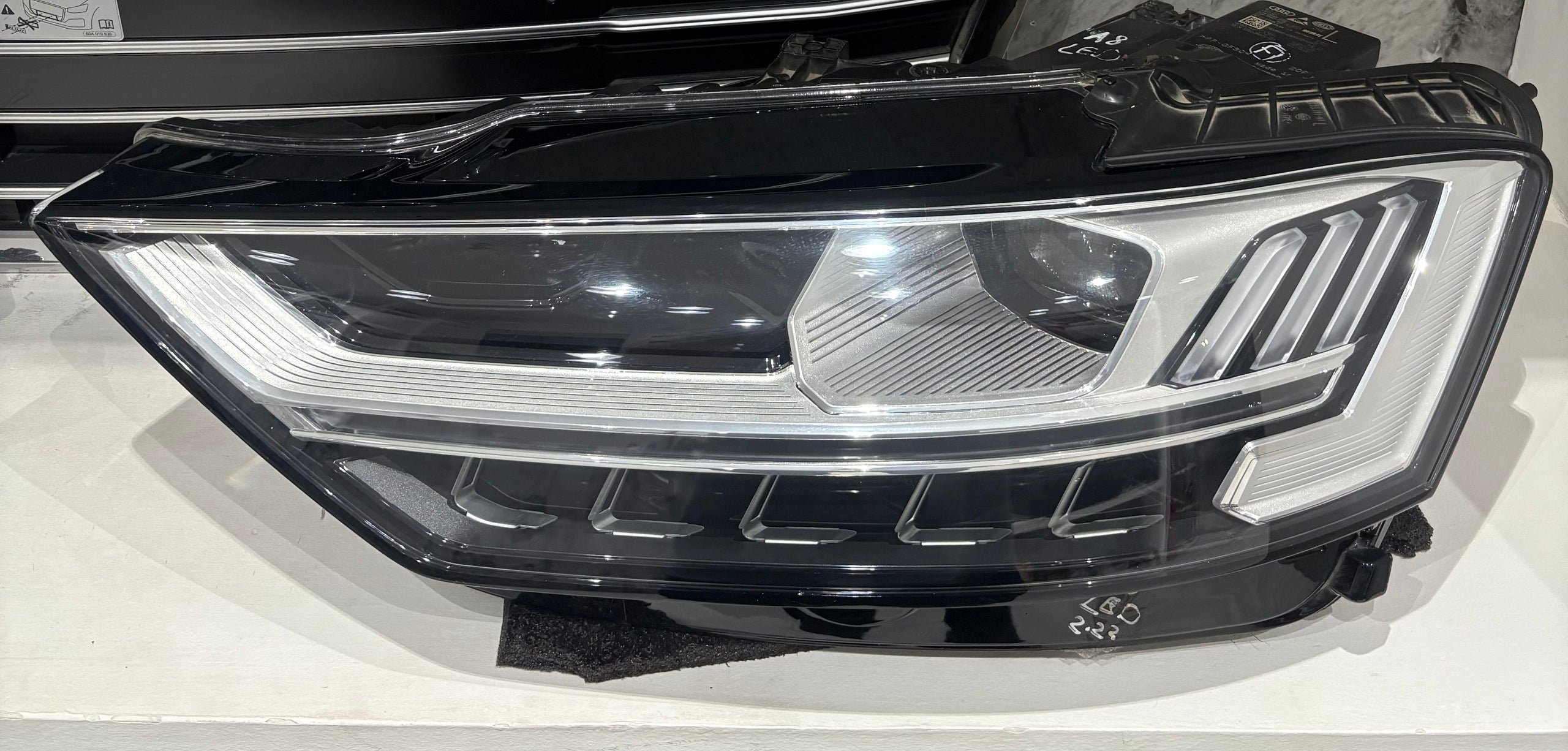 LED Headlamp for Audi A8 2019 (fits ALL) - Used-Main image