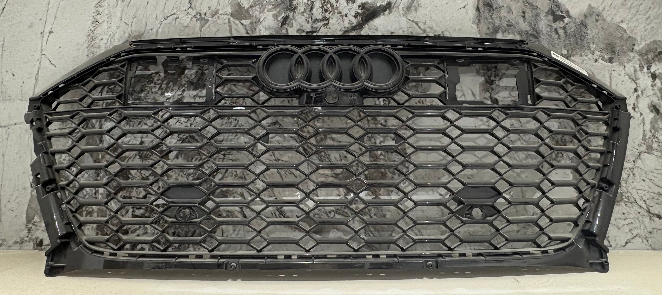 Front Grille for Audi Q7 2018 - New Condition2