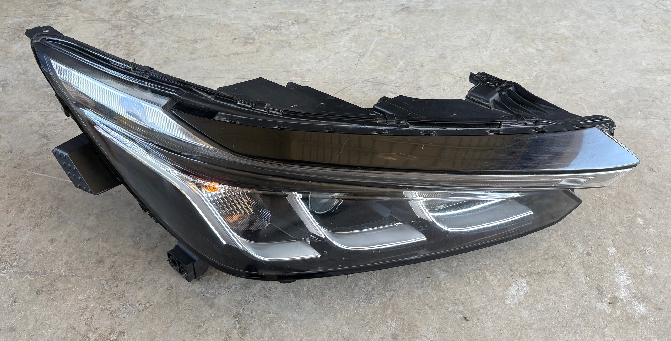 Right Headlamp Assembly for Honda City 2022 - Used-Main image