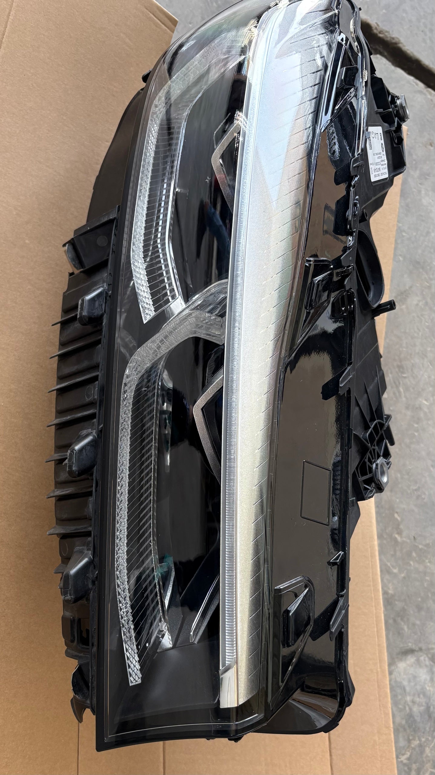 Spark Plug for BMW 7 Series 2020 - Used-Main image