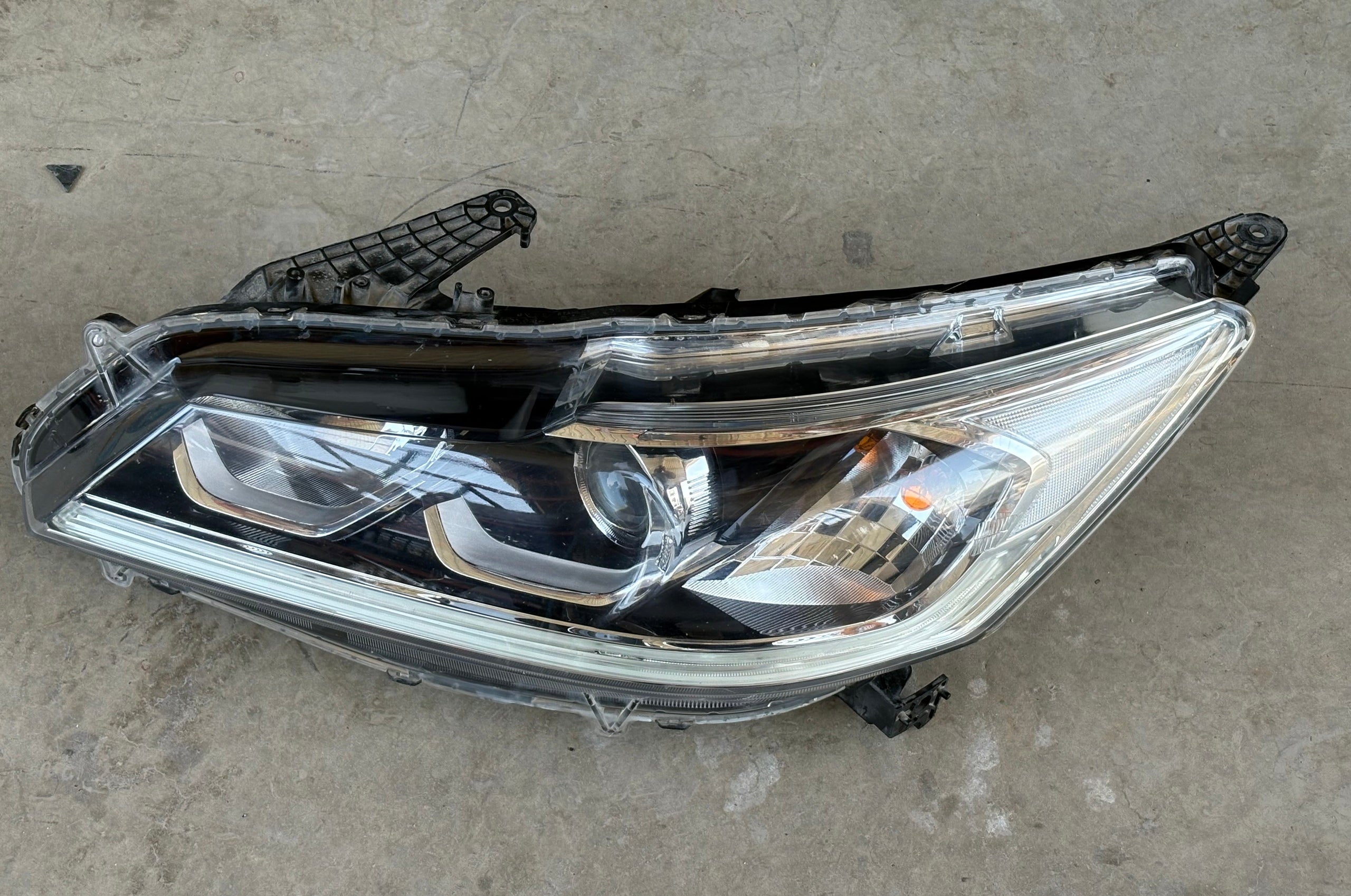 Left Headlamp Assembly for Honda Accord 2017 - Used2