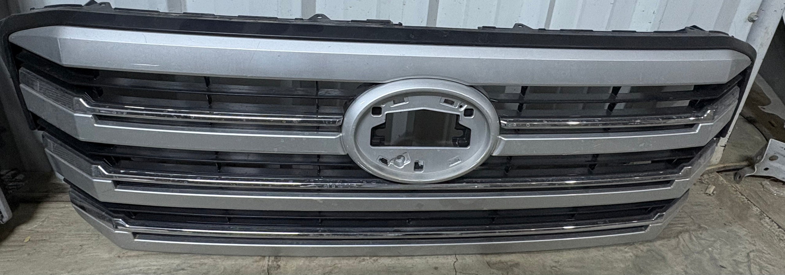 Front Grille for Toyota Urban Cruiser 2022 - Used-Main image