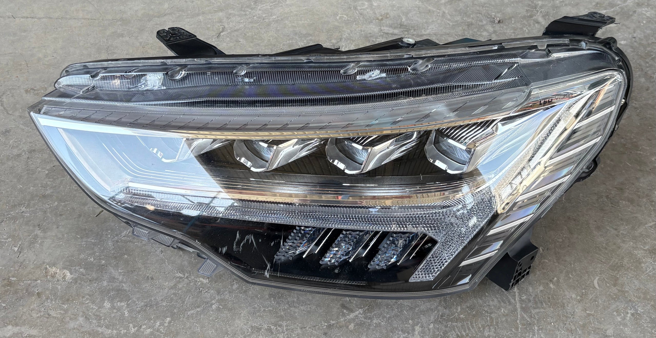 Left Headlamp Assembly for Haval Jolion 2022 - Used-Main image