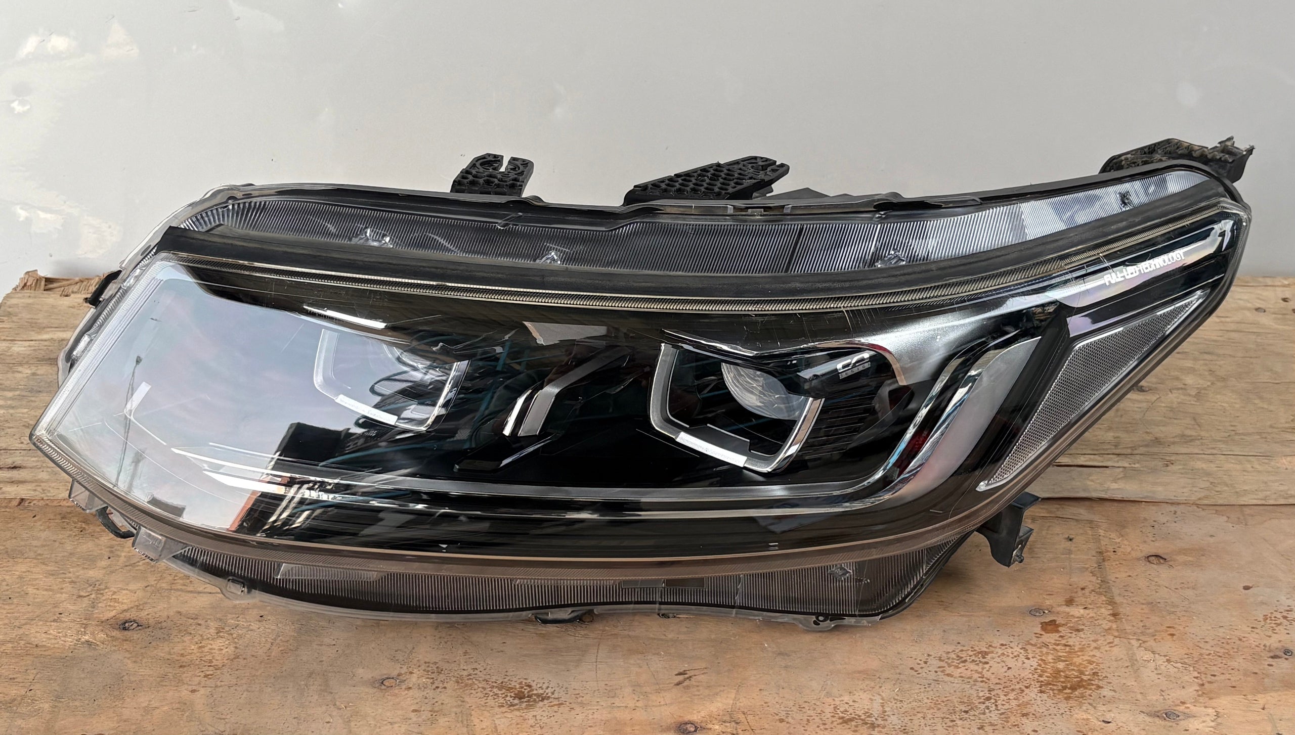 Left LED Headlamp for Changan CS95 2023 - Used2