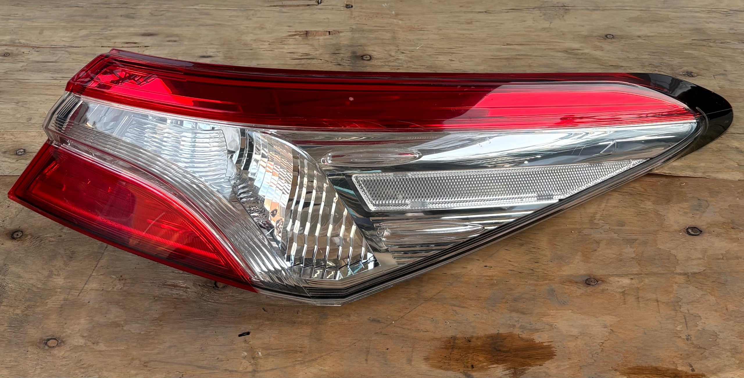 Rear Right Tail Lamp for Toyota Camry 2020 (fits 2017-2024) - Used-Main image