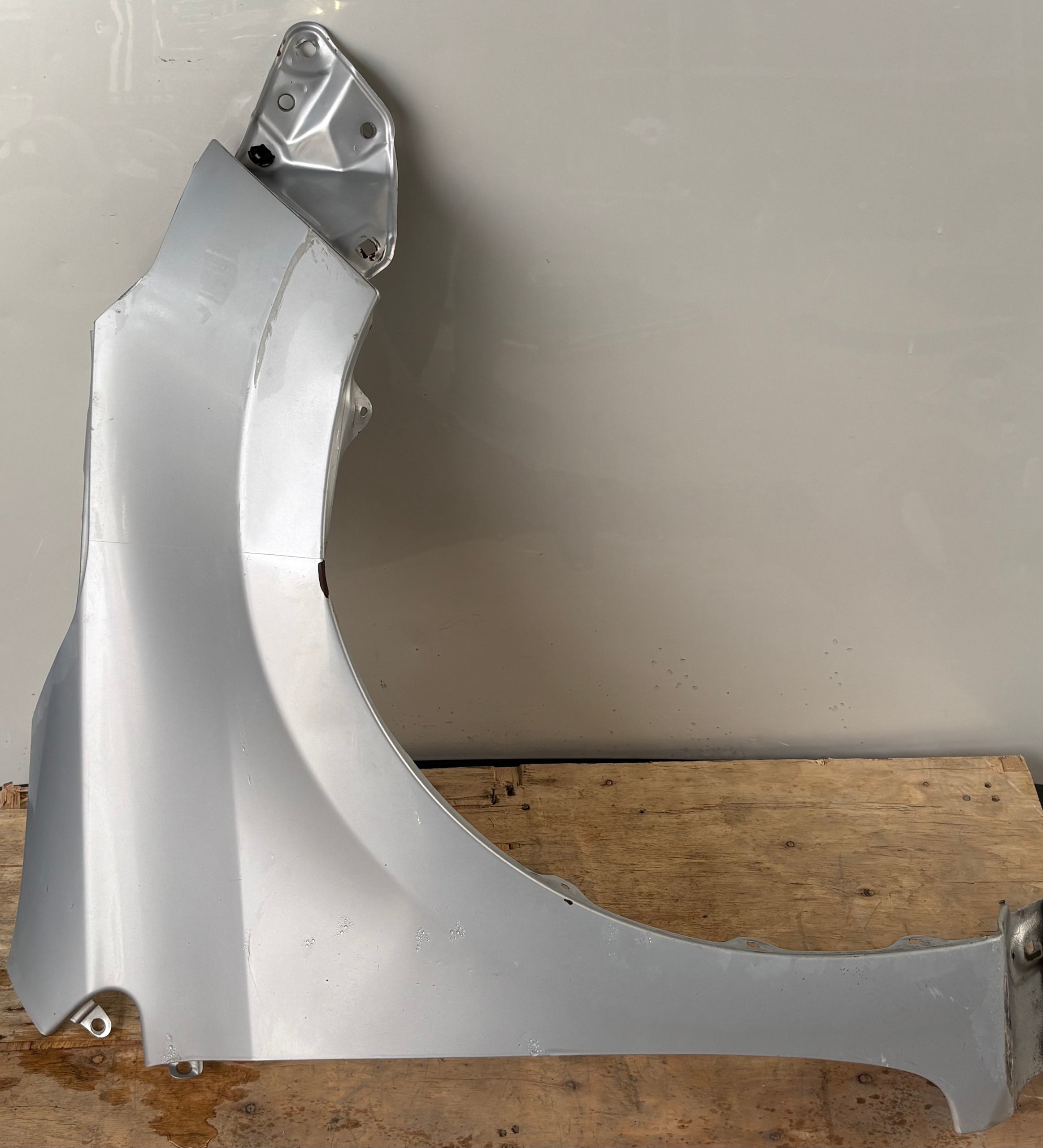 Right Fender for Toyota Corolla 2016 (fits 2013-2018) - Used-Main image